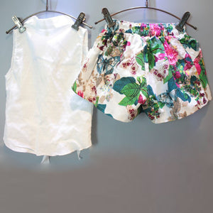 Sleeveless Blouse Floral Shorts